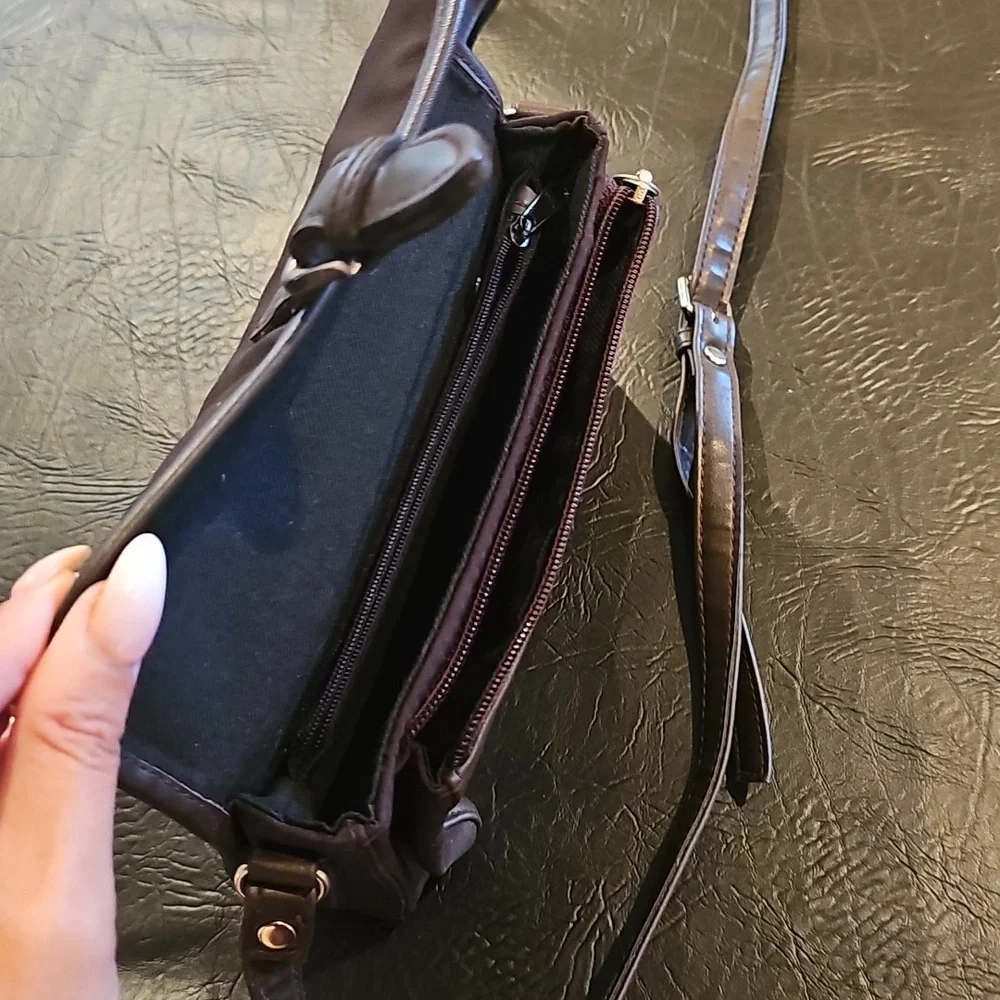 Liz Claiborne Dark Brown Crossbody Bag - Picture 5 of 6